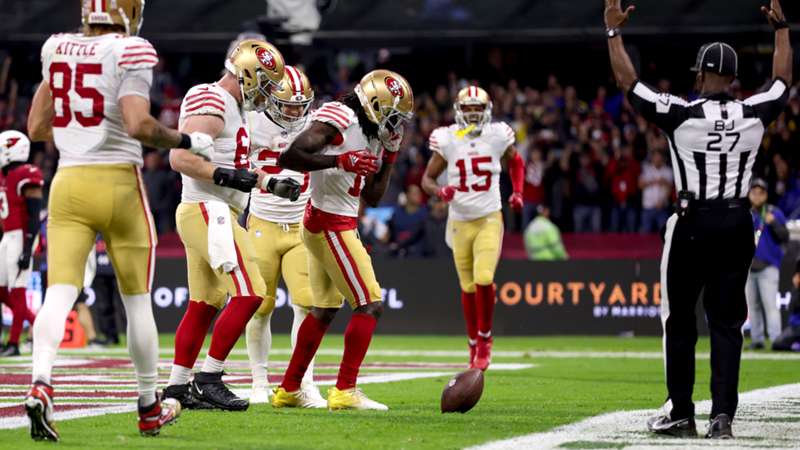 Jimmy Garoppolo and the well-oiled San Francisco 49ers machine enjoy electric night in Mexico City Jimmy Garoppolo and the well-oiled San Francisco 49ers machine enjoy electric night in Mexico City