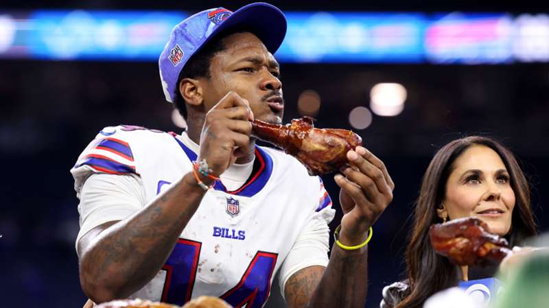 Stefon Diggs points to the Buffalo Bills' toughness after gritty Thanksgiving win