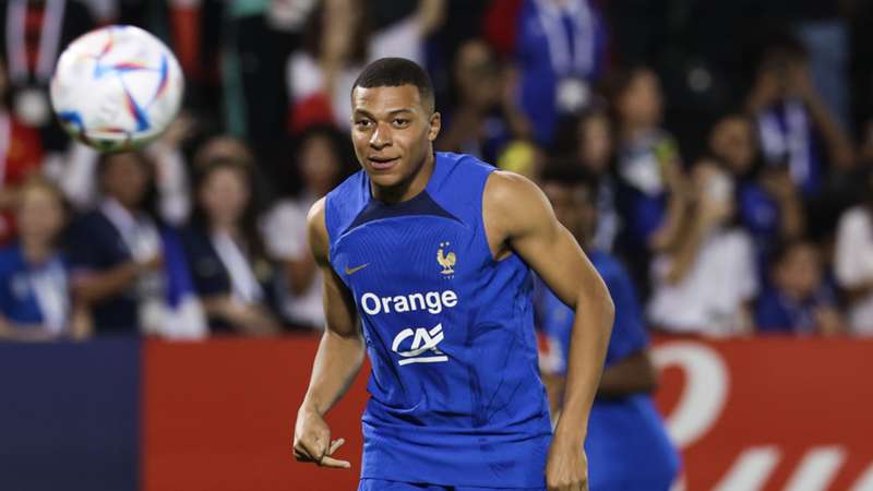 Eduardo Camavinga expects Kylian Mbappe to deal with pressure of Karim Benzema absence at World Cup