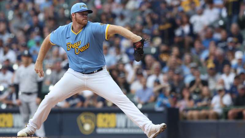 Alvarez hits sixth home run in six games as the Astros go down, Woodruff strikes out 10 Yankees Alvarez hits sixth home run in six games as the Astros go down, Woodruff strikes out 10 Yankees