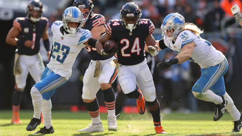 Chicago Bears RB Khalil Herbert placed on injured reserve after suffering hip injury