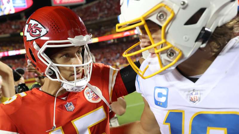Patrick Mahomes expects more Justin Herbert back-and-forths after 11th career 10-point turnaround Patrick Mahomes expects more Justin Herbert back-and-forths after 11th career 10-point turnaround