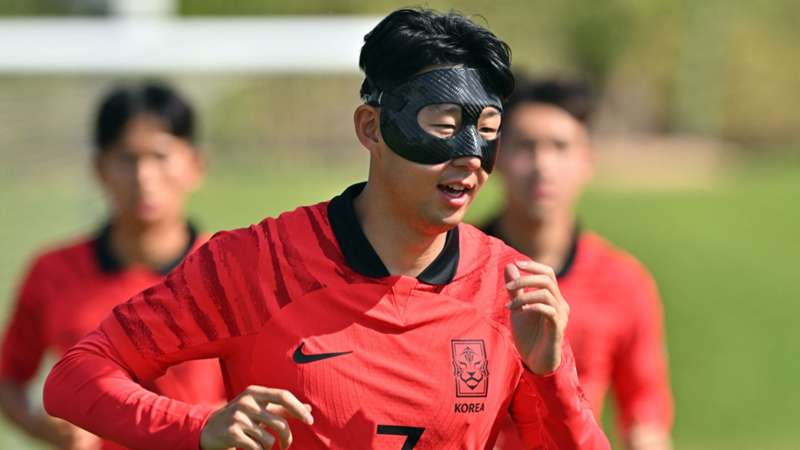 Tottenham's Son Heung-min will risk health to play at World Cup after training in protective mask