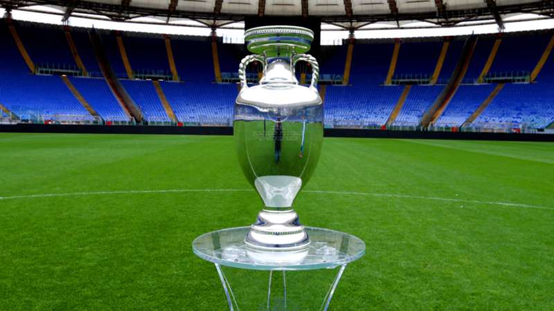 UEFA receives three preliminary bids to host Euro tournaments in 2028 and 2032 UEFA receives three preliminary bids to host Euro tournaments in 2028 and 2032