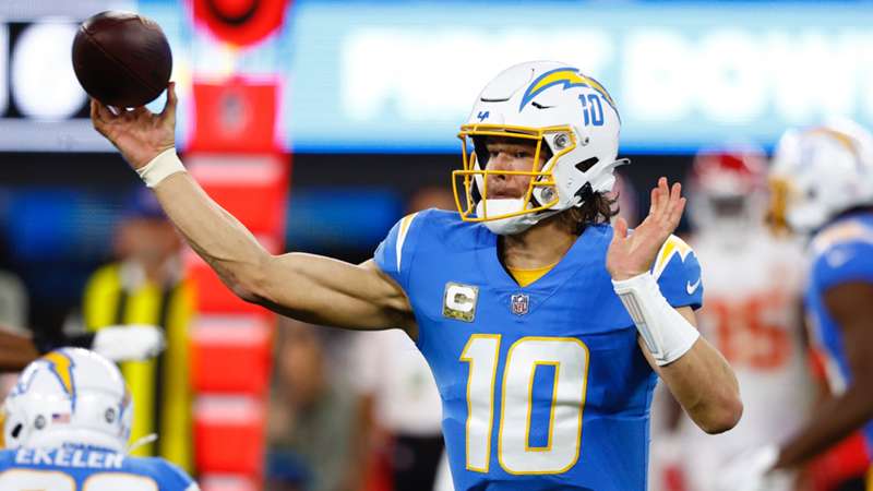 NFL Fantasy Picks: Justin Herbert managers thankful for Cardinals matchup NFL Fantasy Picks: Justin Herbert managers thankful for Cardinals matchup