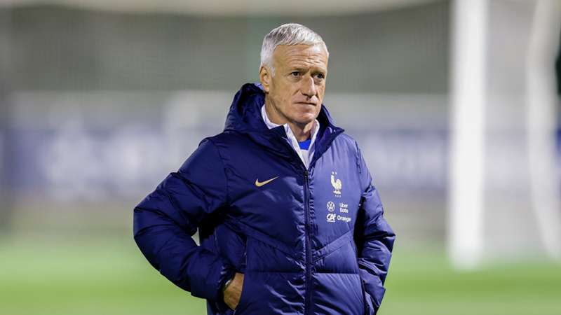 France v Australia: Defending champions must overcome injury Bleus to start with a win