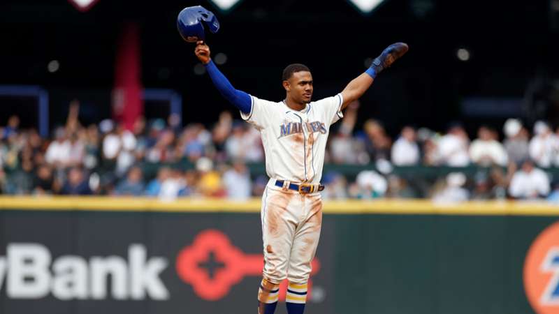 Julio Rodriguez makes history with 25 homers and 25 stolen bases, Yankees beat the Red Sox Julio Rodriguez makes history with 25 homers and 25 stolen bases, Yankees beat the Red Sox