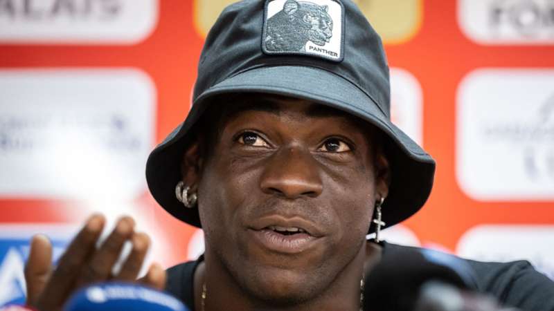 Mario Balotelli backed by FC Sion after viral video as Swiss club say absent striker has bronchitis Mario Balotelli backed by FC Sion after viral video as Swiss club say absent striker has bronchitis