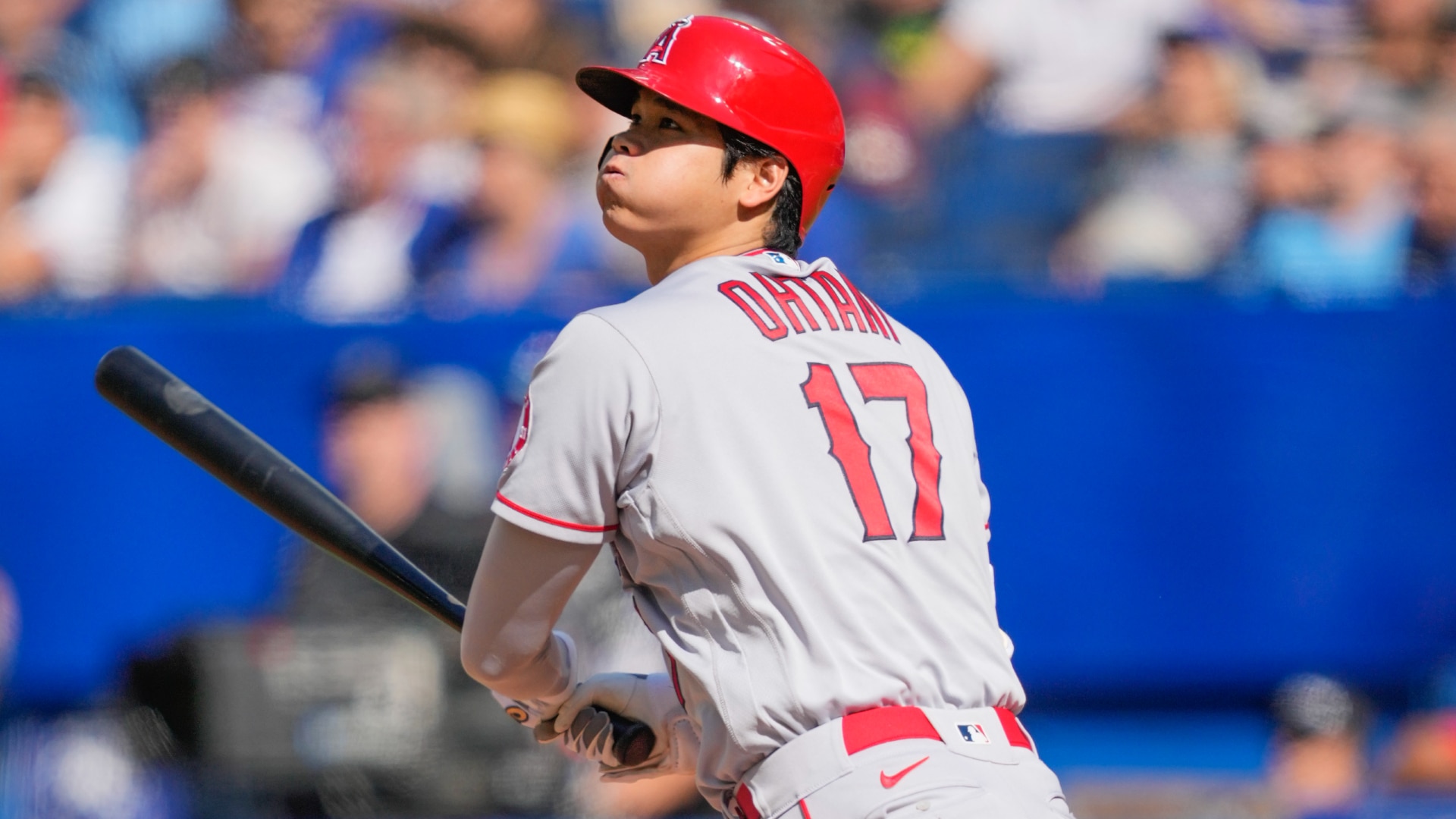 Angels' Shohei Ohtani wins third straight start